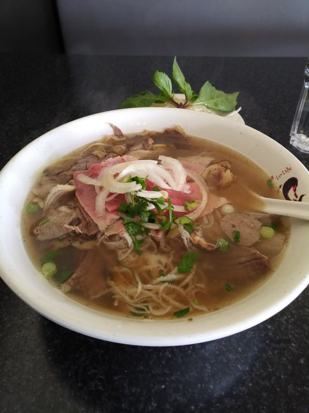 Pho 28 | 2385 Boulevard Curé-Labelle, Laval, QC H7T 1R3, Canada | Phone: (450) 681-7288