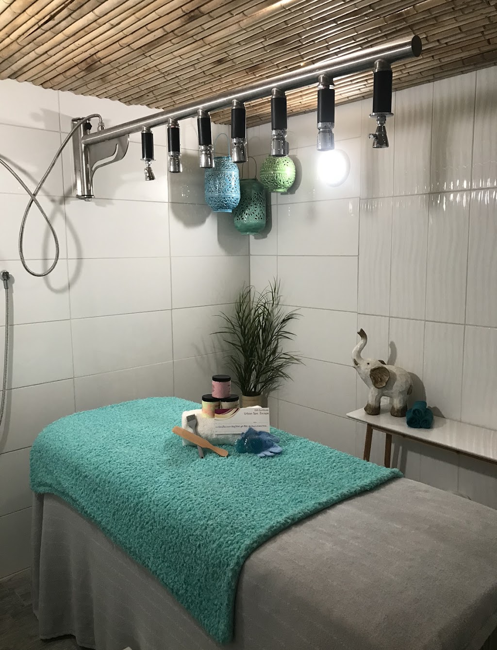 Urban Spa Escape | 424 18th Ave, Hanover, ON N4N 3P1, Canada | Phone: (519) 506-1515