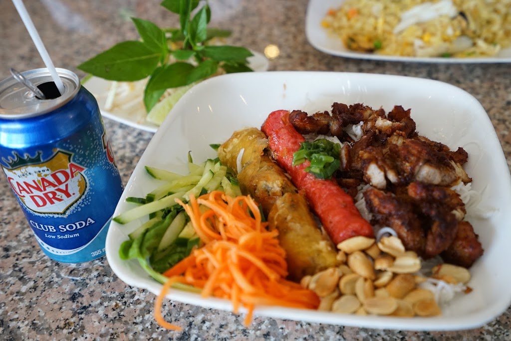 Pho Xyclo Vietnamese Restaurant | 6175 Dunn St, Niagara Falls, ON L2G 2P4, Canada | Phone: (905) 353-8472