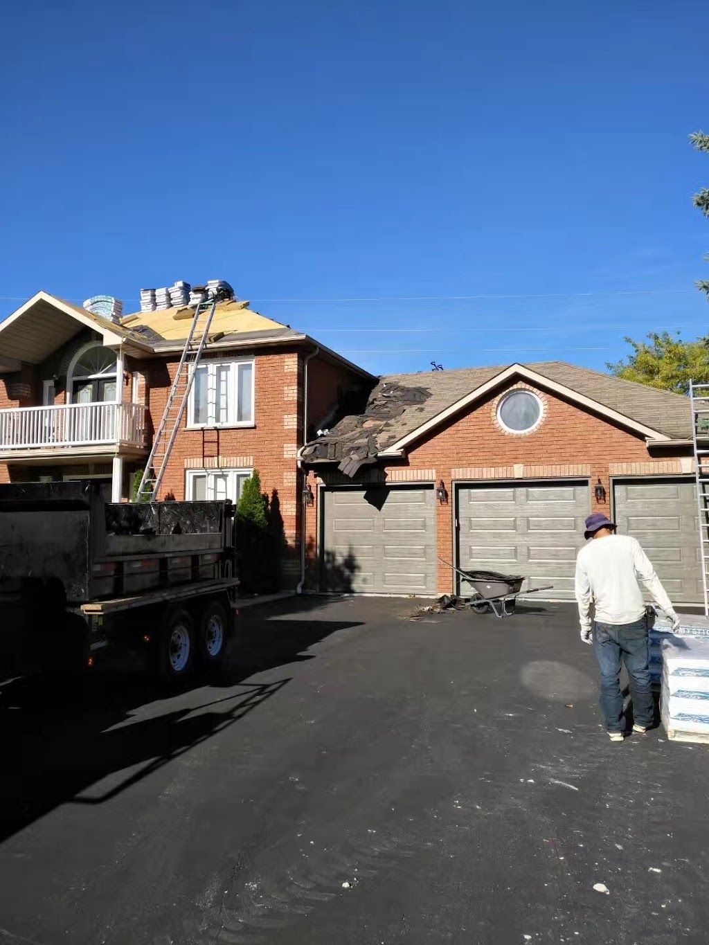 Mr. Roofing INC | 6 Carruthers Crescent, Barrie, ON L4M 6A5, Canada | Phone: (647) 993-0979