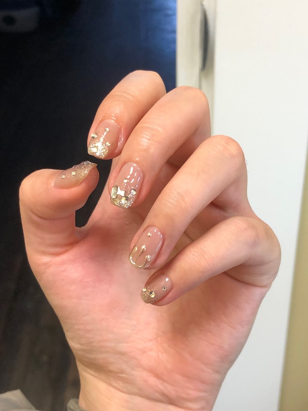 Hanna Nail | 9261 34 Ave NW #17A, Edmonton, AB T6E 5T5, Canada | Phone: (780) 242-5398