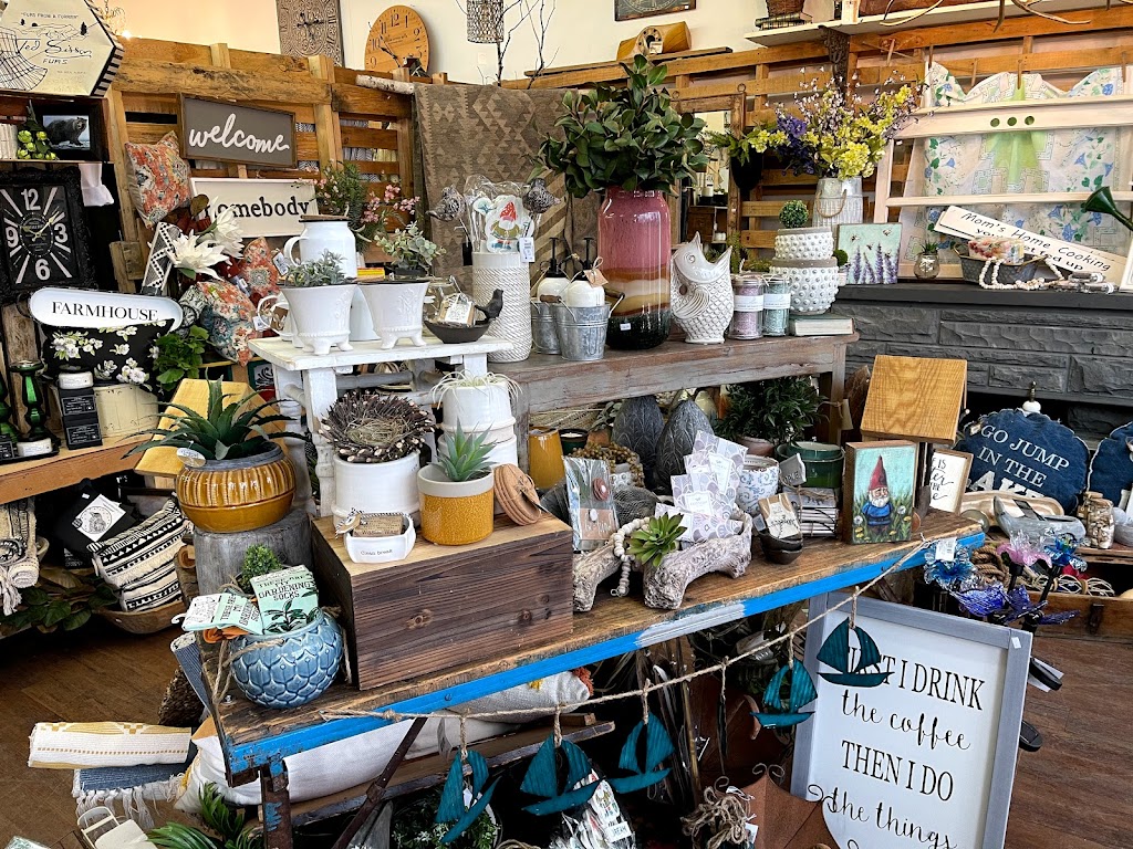 Merrys Mercantile (Formerly Past Connections Emporium) | 5014 50 Ave, Bentley, AB T0C 0J0, Canada | Phone: (403) 658-2300