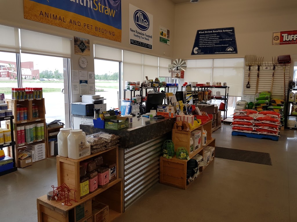Horizon Livestock & Poultry Supply | 186 Hwy 52 West, Steinbach, MB R5G 1N5, Canada | Phone: (204) 346-5222