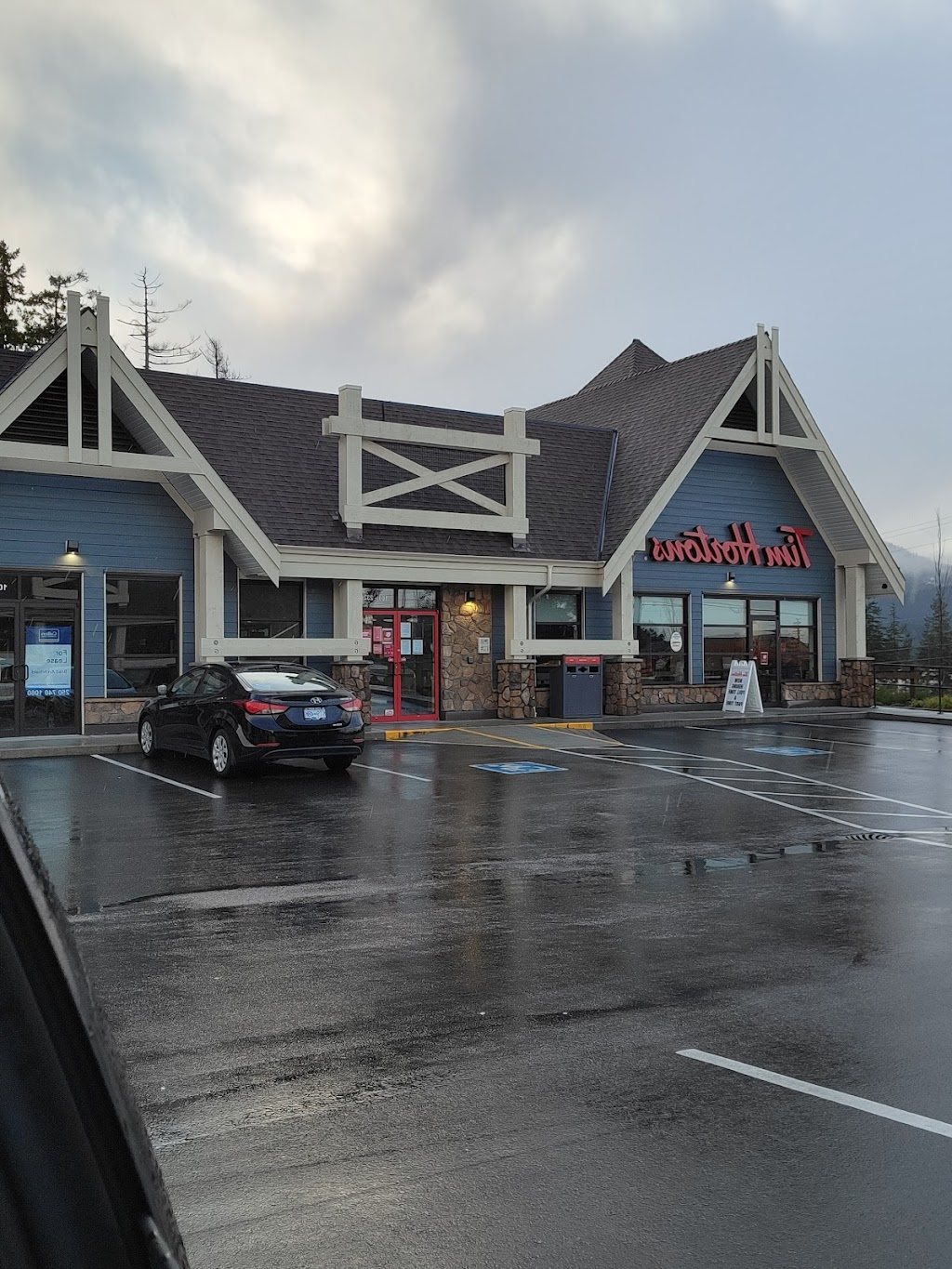 Tim Hortons | 2320 Northfield Rd #101, Nanaimo, BC V9S 3C2, Canada | Phone: (250) 585-5191