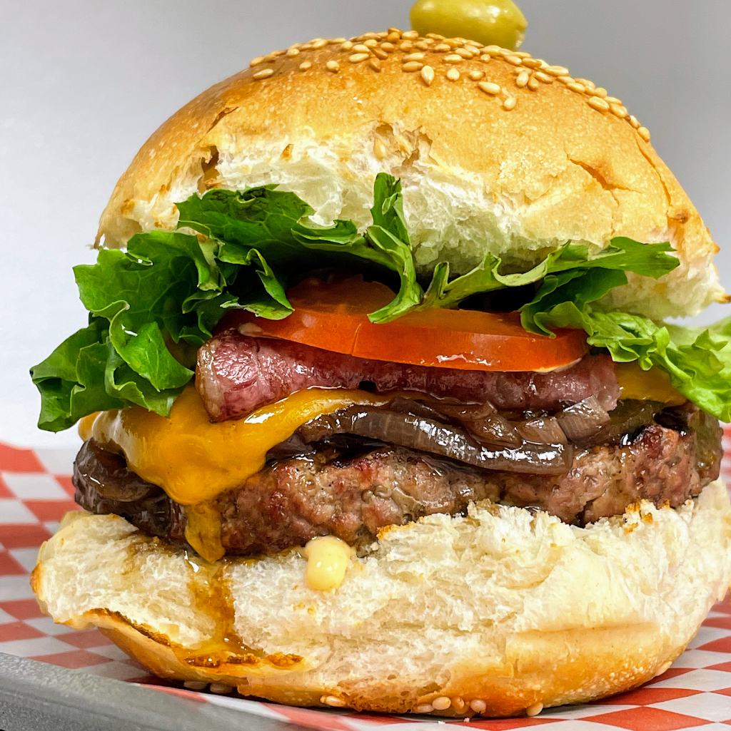 Mountain Burger | 969 Upper Ottawa St unit3, Hamilton, ON L8T 4V9, Canada | Phone: (905) 387-6667