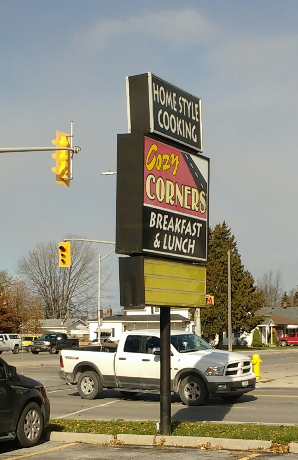 Cozy Corners Restaurant | 1149 Dufferin Ave, Wallaceburg, ON N8A 2W2, Canada | Phone: (519) 627-8151