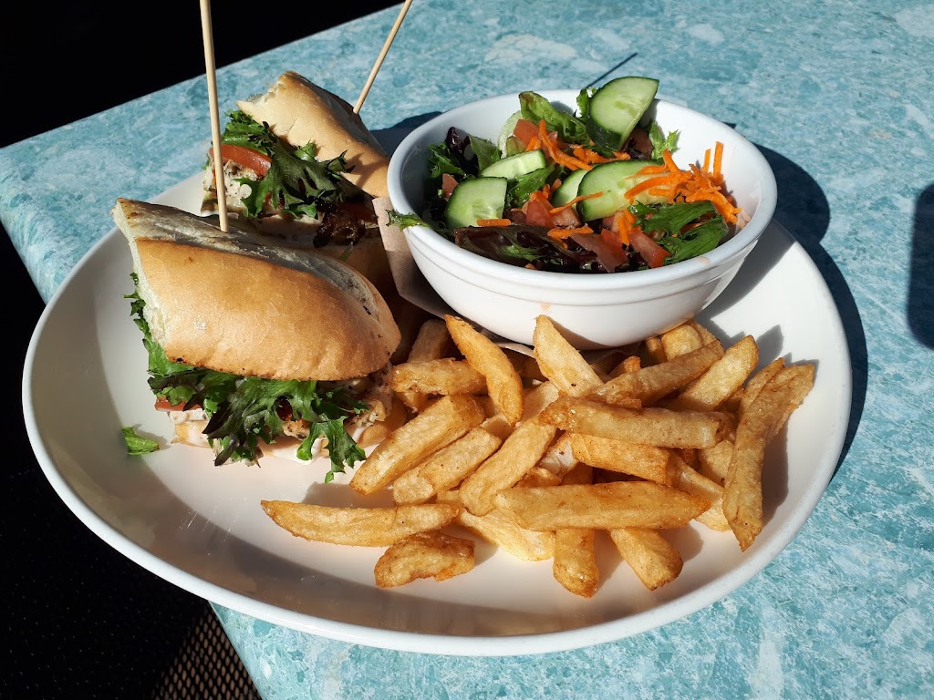 Mobys Pub | 124A Upper Ganges Rd, Salt Spring Island, BC V8K 2S2, Canada | Phone: (250) 537-5559