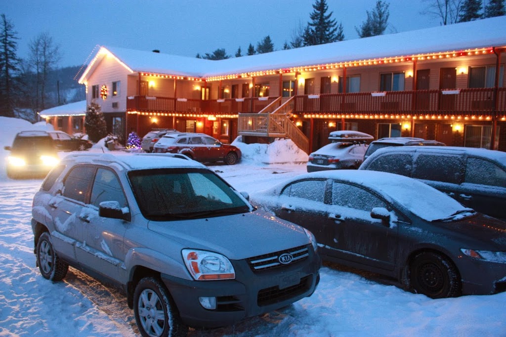 Motel Le Radisson de Val-David | 1480 QC-117, Val-David, QC J0T 2N0, Canada | Phone: (819) 322-2727