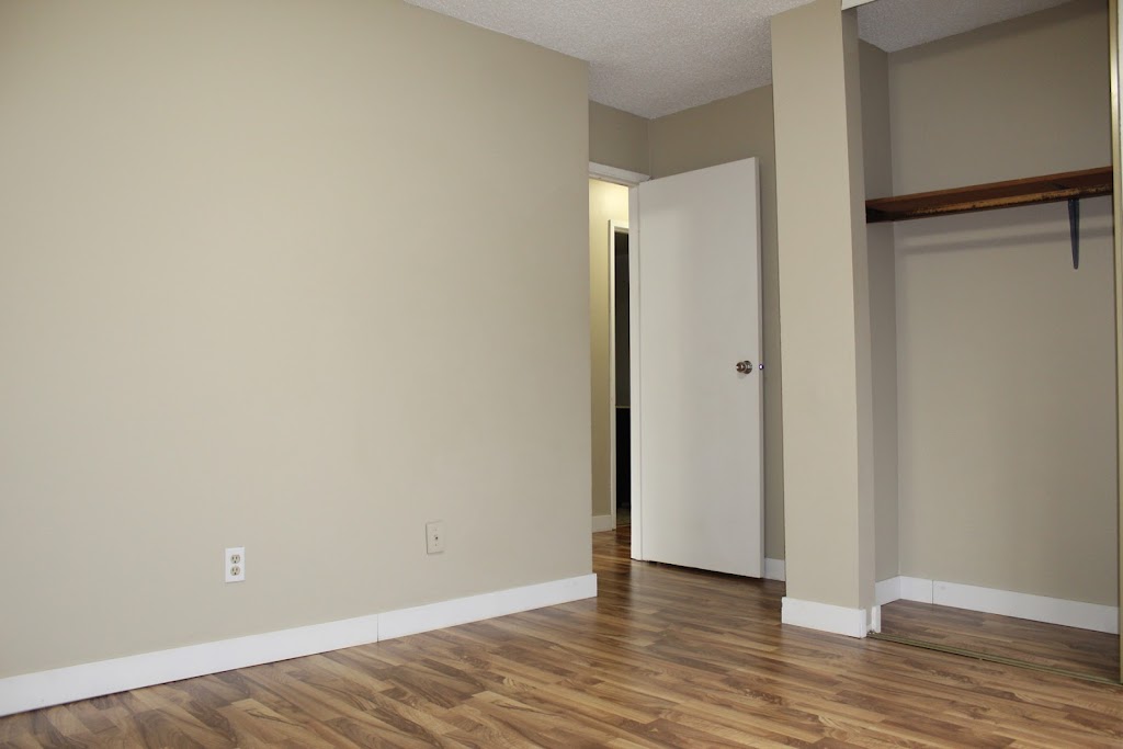 Jays Place Apartments | 520 5 St NE, Calgary, AB T2E 3W6, Canada | Phone: (403) 827-2596