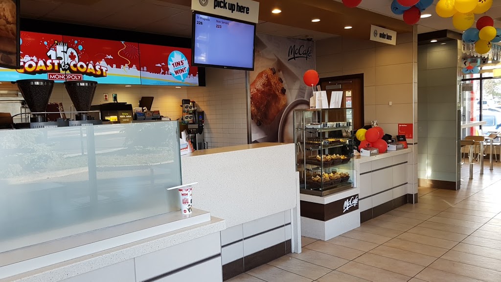 McDonalds | 7419 82 Ave NW, Edmonton, AB T6B 0G3, Canada | Phone: (780) 414-8460