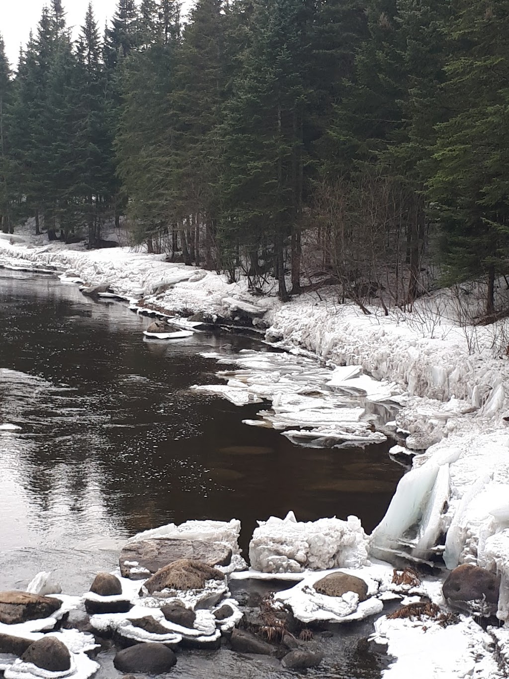 Aux Tipis de la Rivière Sauvage | 345 Route Dostie, Saint-Romain, QC G0Y 1L0, Canada | Phone: (418) 486-2100