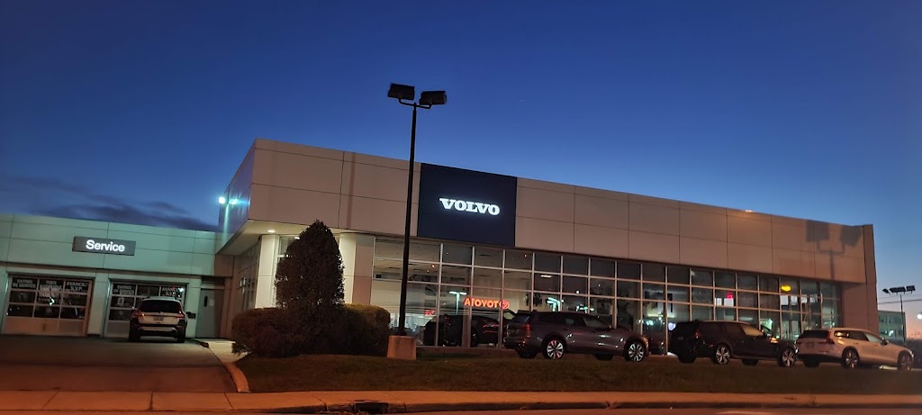 Volvo Cars West Island | 15 Av. Auto Plaza, Pointe-Claire, QC H9R 5Z7, Canada | Phone: (514) 630-3666