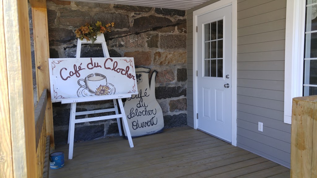 Café Du Clocher | 491 des érables, Sainte-Eulalie, QC G0Z 1E0, Canada | Phone: (819) 225-4744