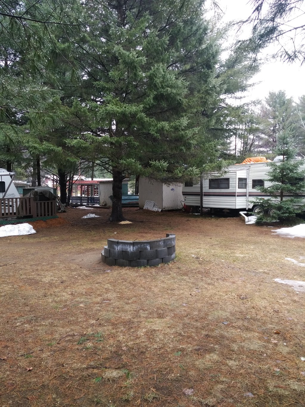 Camping Ideal | 90 QC-307, Bowman, QC J0X 3C0, Canada | Phone: (819) 454-2471