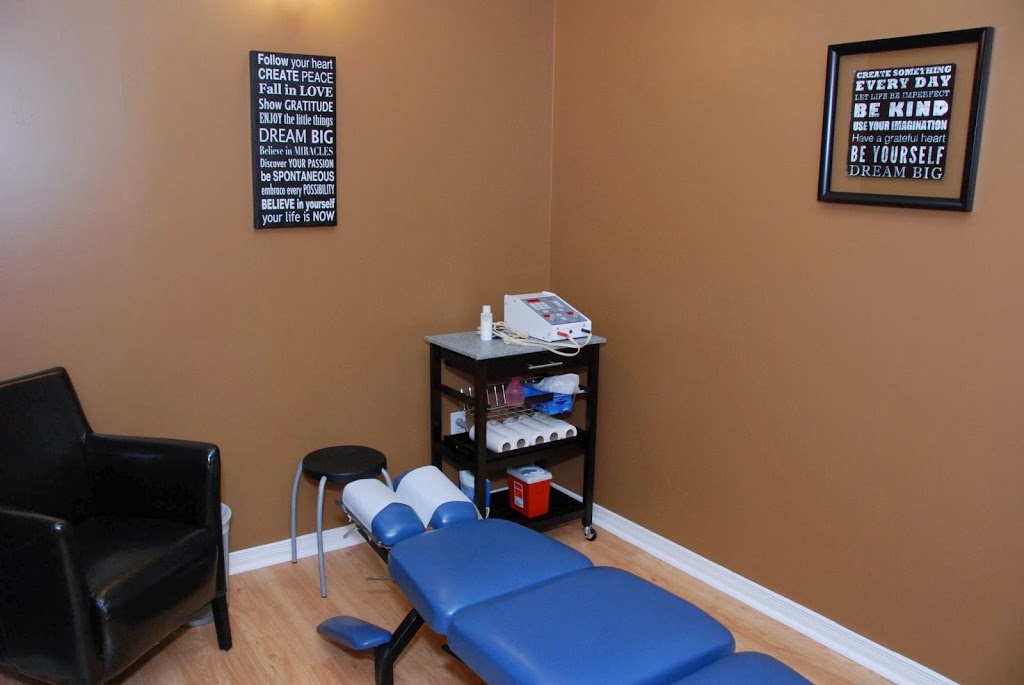 Village Sqaure Chiropractic | 249 St Catharines St, Smithville, ON L0R 2A0, Canada | Phone: (905) 957-8228