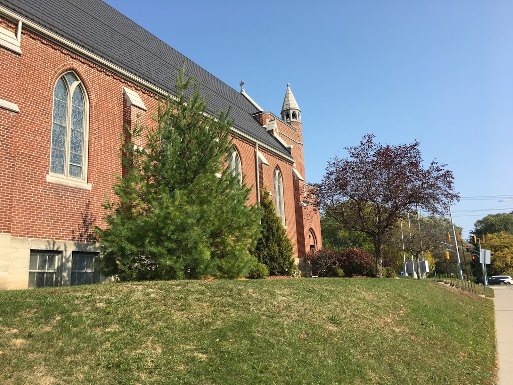 St. Johns Roman Catholic Church | 85 Strange St, Kitchener, ON N2G 1R4, Canada | Phone: (519) 745-7855