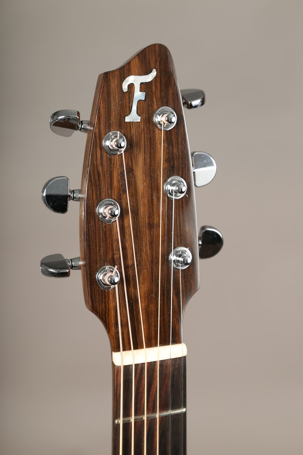 Andre Forget Guitars | 444 Cedar Point Rd, Tiny, ON L9M 0H1, Canada | Phone: (705) 533-3273