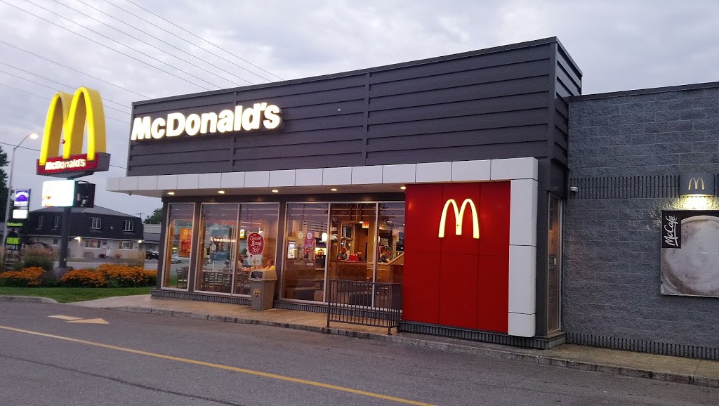 McDonalds | 35 Dufferin St, Perth, ON K7H 3A5, Canada | Phone: (613) 267-5070