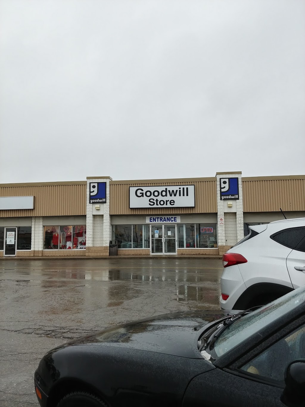 Pendale Plaza | 210 Glendale Ave, St. Catharines, ON L2T 3Y6, Canada