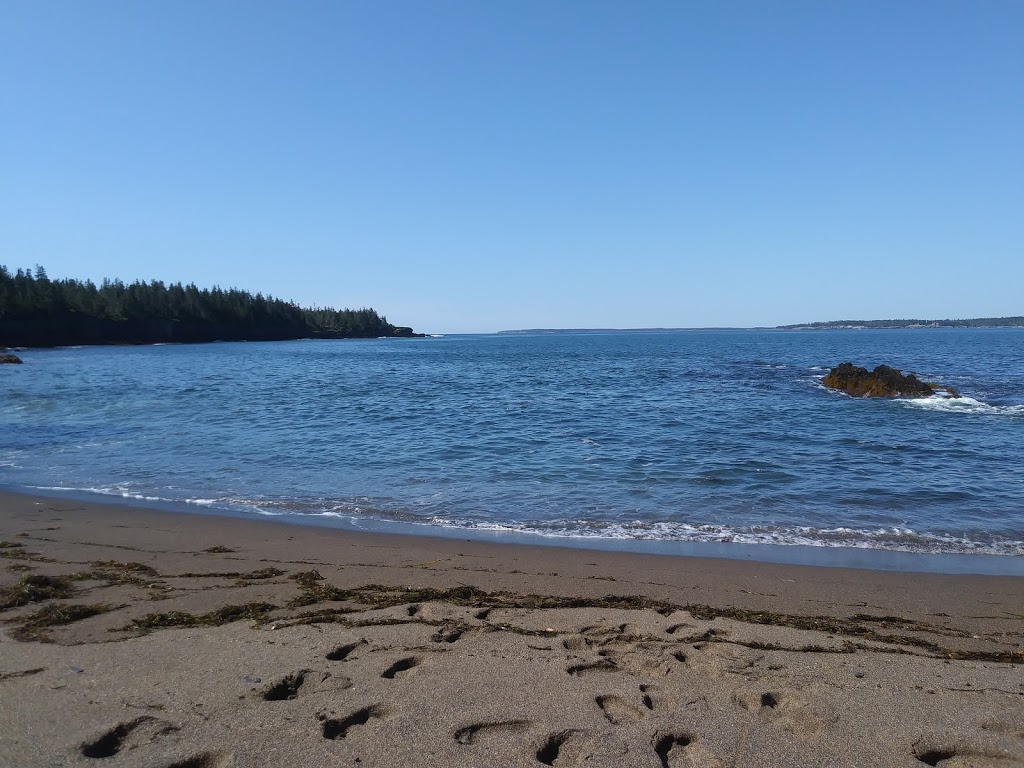 Gaff Point | Gaff Point Trail, Lunenburg, NS B0J 2W0, Canada