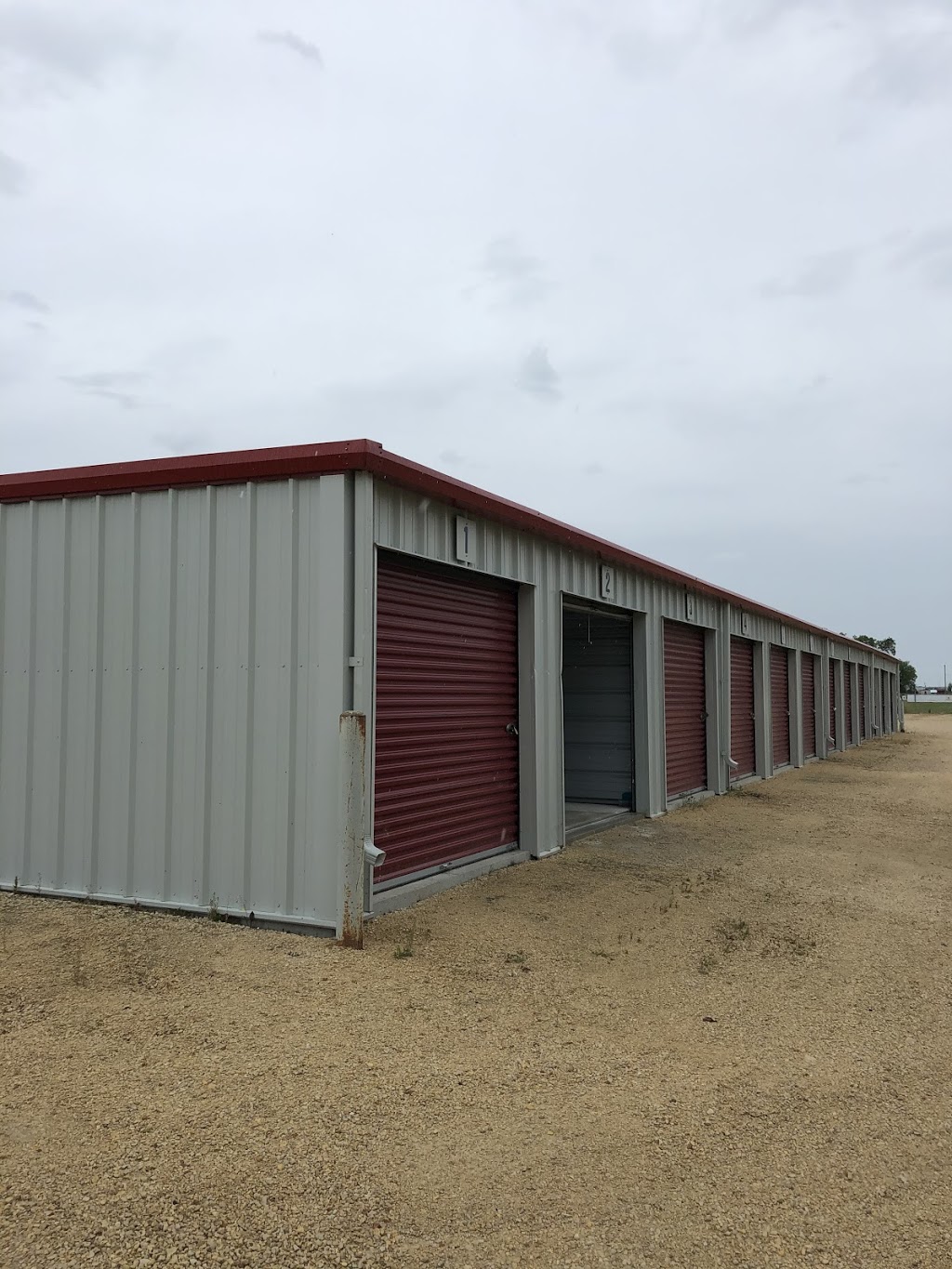 Viking Self Storage | 234 Tudor Ln, Gimli, MB R0C 1B0, Canada | Phone: (204) 771-3997