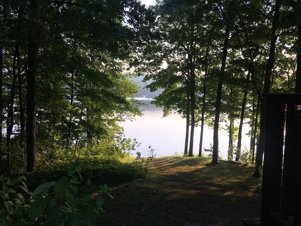 Marshmallow Shores - Four Season Cottage Rental | 57 Timcourt Dr, Tiny, ON L9M 0B9, Canada | Phone: (226) 338-5671