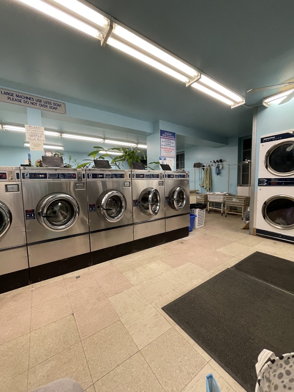 Bubbles Laundry Co | 208 Dalhousie St, Brantford, ON N3S 3T7, Canada | Phone: (519) 757-0078