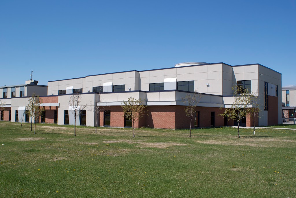 Collège dAlma | 675 Bd Auger O, Alma, QC G8B 2B7, Canada | Phone: (418) 668-2387