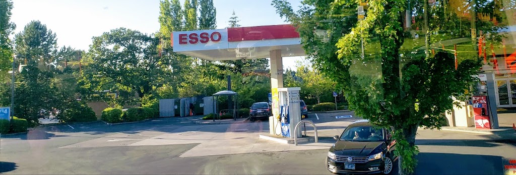 ESSO 7-Eleven 37900 | 4001 Quadra St, Victoria, BC V8X 1K1, Canada | Phone: (250) 704-0280