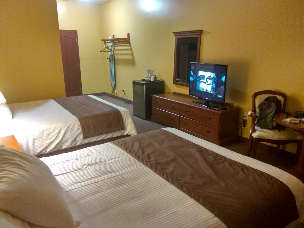 Motel Cofotel | 385 Rue St Laurent, Saint-Siméon, QC G0T 1X0, Canada | Phone: (418) 638-2227