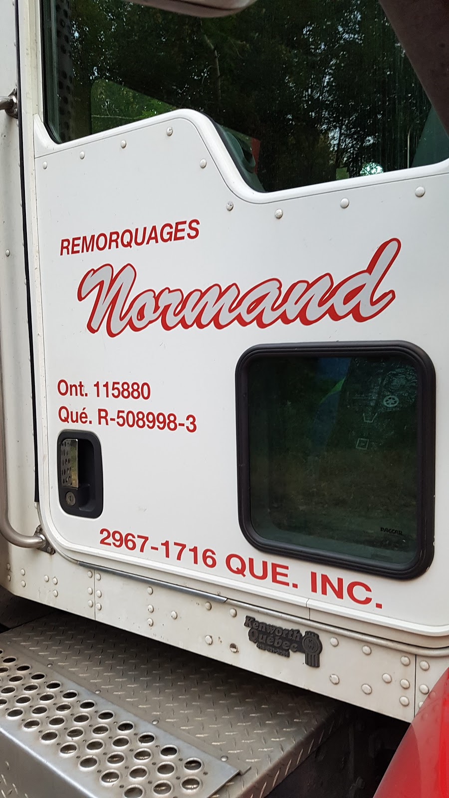 Remorquage Normand towing transport | 9 Chem. Henri-Petit, Rigaud, QC J0P 1P0, Canada | Phone: (450) 451-0088