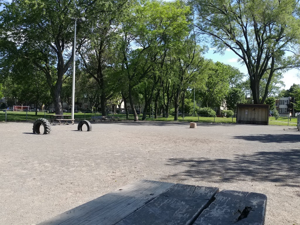 Parc De La Bruère | Avenue Dubuisson, Montréal, QC H1L, Canada