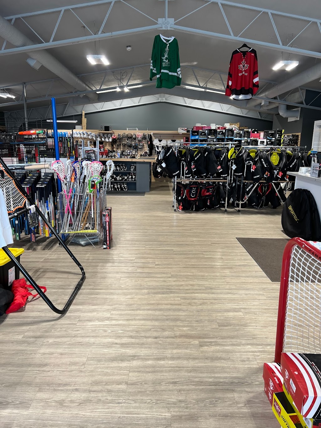 Players Bench Sports | 1716 Cranbrook St N, Cranbrook, BC V1C 3S8, Canada | Phone: (250) 489-5969