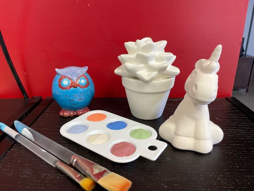 Busy Brushes Pottery Painting | 822 Rye St, Peterborough, ON K9J 6W9, Canada | Phone: (705) 760-9998