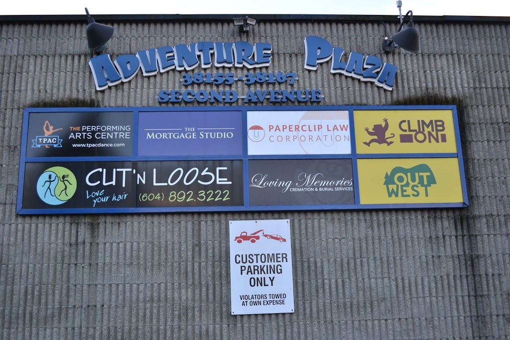 Cutn Loose | 37892 3 Ave, Squamish, BC V8B 0R2, Canada | Phone: (604) 892-3222