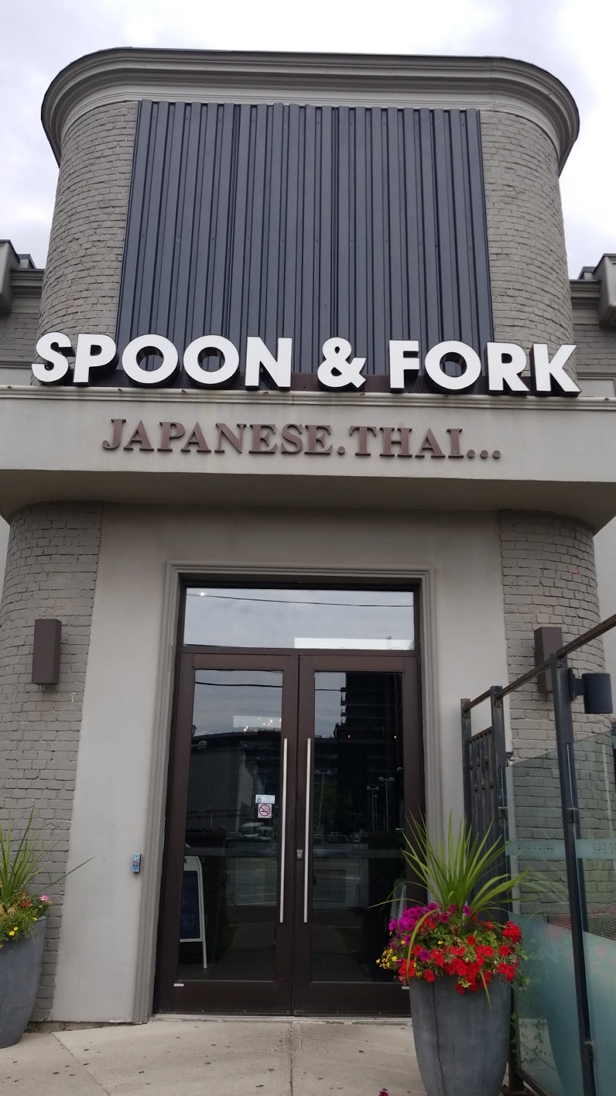 Spoon & Fork | 2345 Trafalgar Rd, Oakville, ON L6H 7K7, Canada | Phone: (905) 257-8188