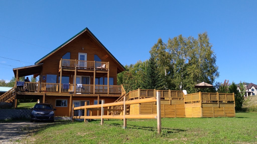 Prestige Charlevoix | 6 Chemin Du Versant, Petite-Rivière-Saint-François, QC G0A 2L0, Canada | Phone: (514) 899-0990