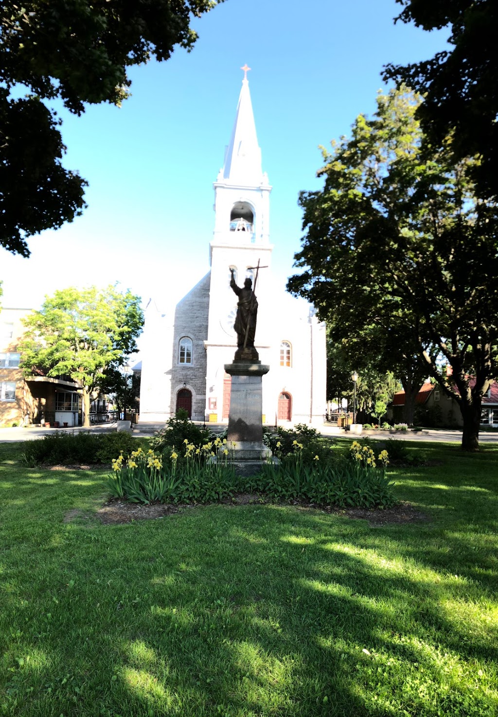 Paroisse Catholique Saint-François-Xavier | 596 MARIE-VICTORIN, Verchères, QC J0L 2R0, Canada | Phone: (450) 583-3961