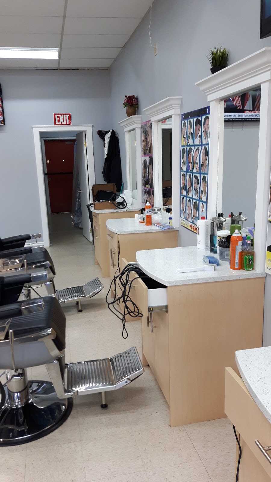 hizkel barber shop | 11321 107 Ave, Edmonton, AB T5H 0Y4, Canada | Phone: (780) 244-0117