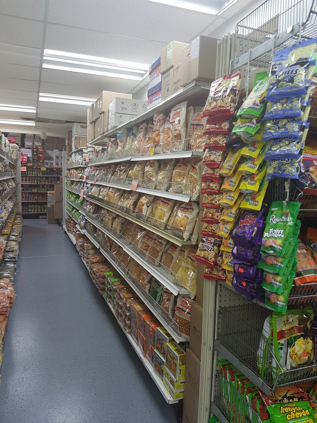 Famous Cash & Carry | 1871 OConnor Dr, North York, ON M4A 1X1, Canada | Phone: (416) 755-5425