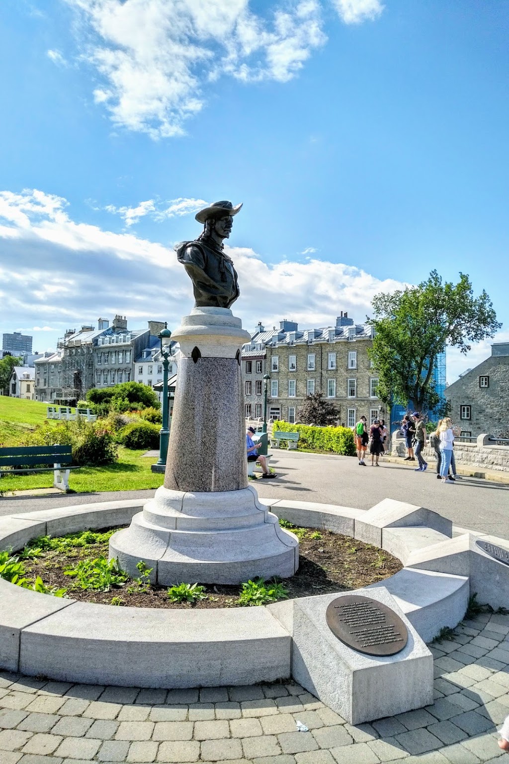 Pierre-Dugua-De-Mons Terrace | Parc des Champs de Bataille, Avenue Saint-Denis, Québec, QC G1R 4N2, Canada | Phone: (418) 649-6157