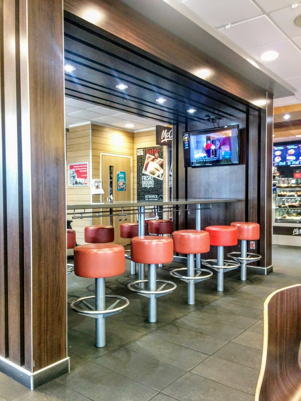 McDonalds | 1920 68 St NE, Calgary, AB T1Y 6Y7, Canada | Phone: (403) 280-6388