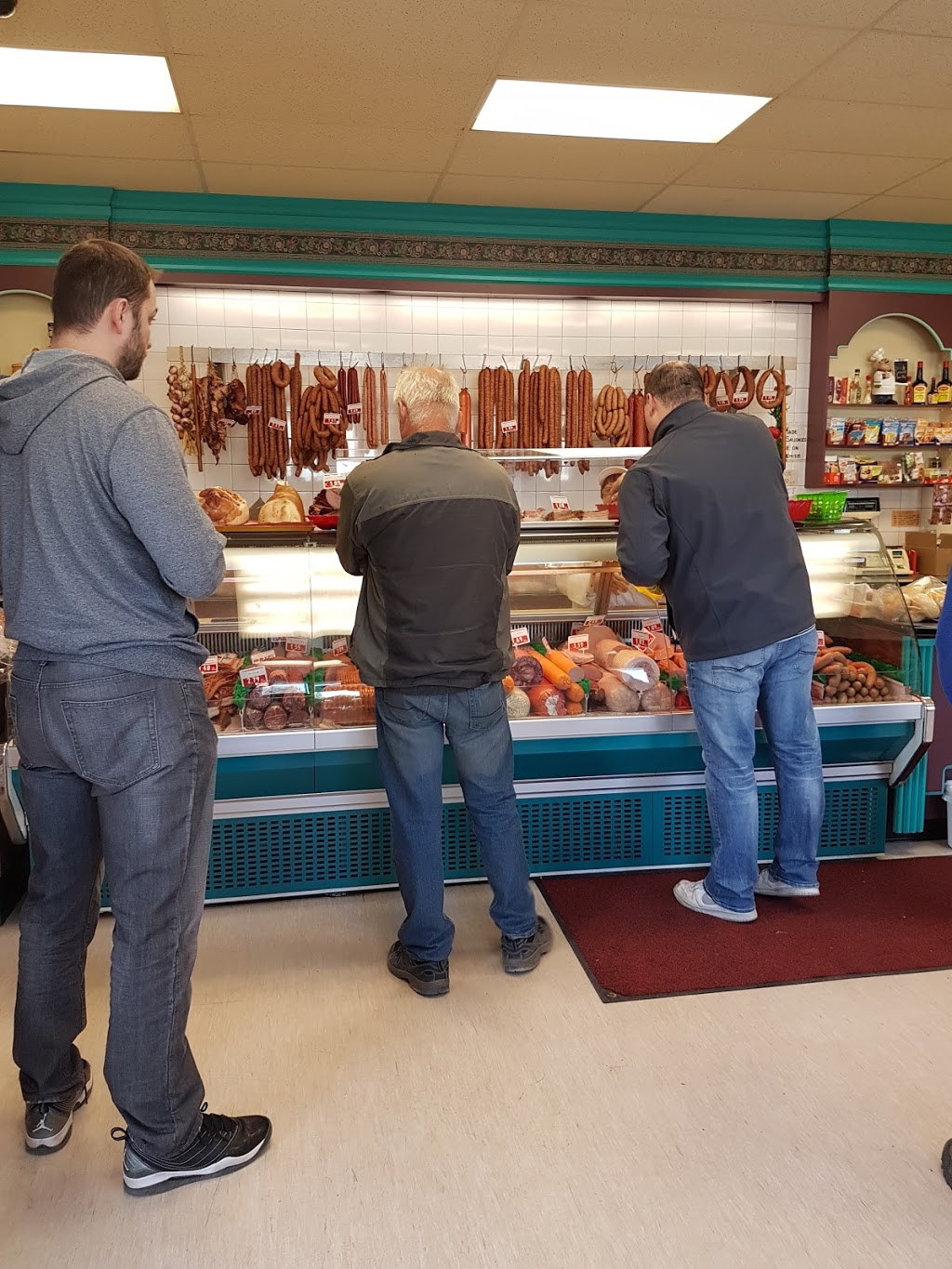 Karpaty Meats & Deli | 536 Bannerman Ave, Winnipeg, MB R2W 0V6, Canada | Phone: (204) 586-1395