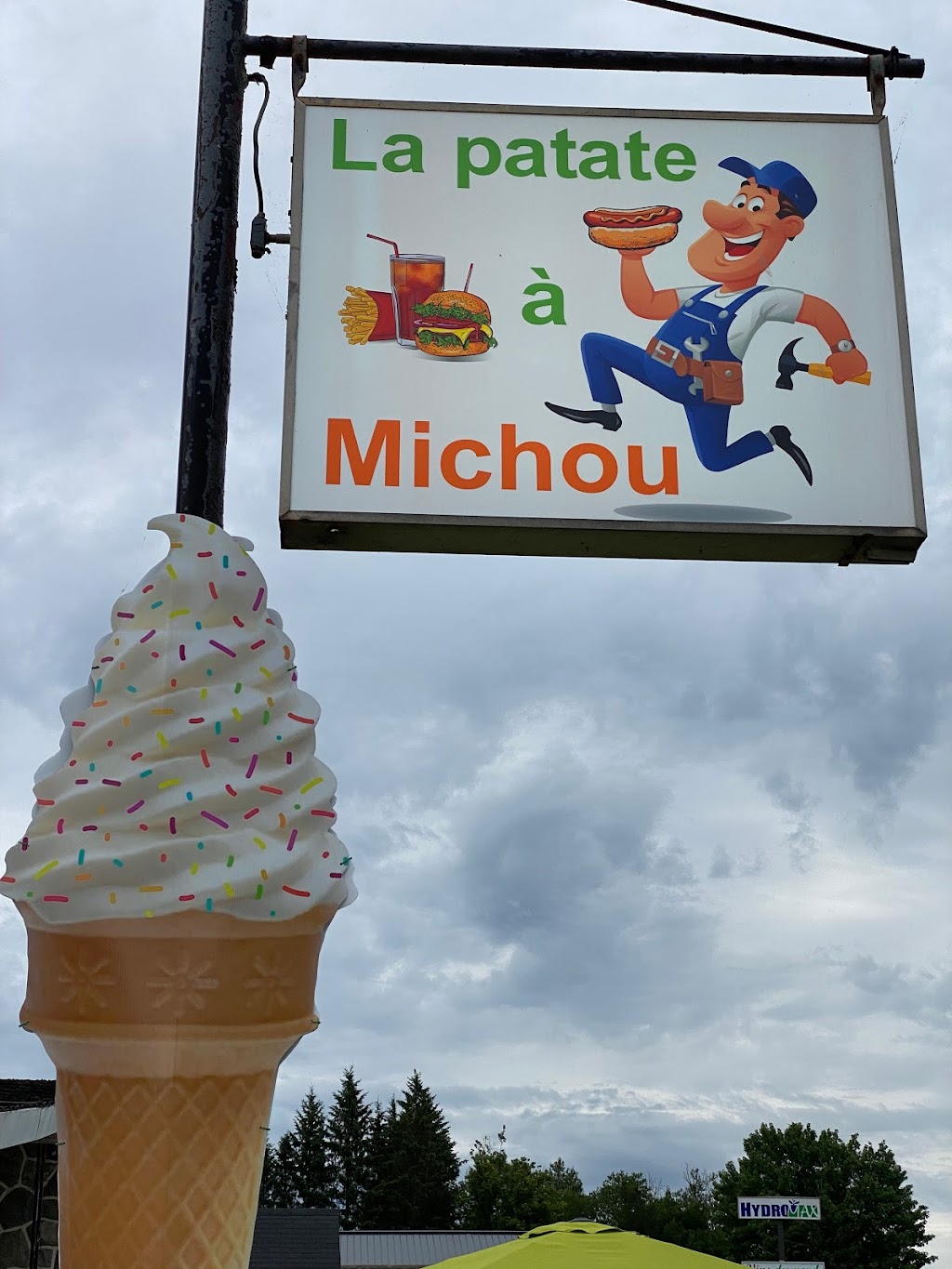 La Patate à Michou | 616 Bd Saint-François, Lac-des-Écorces, QC J0W 1H0, Canada | Phone: (819) 436-1727