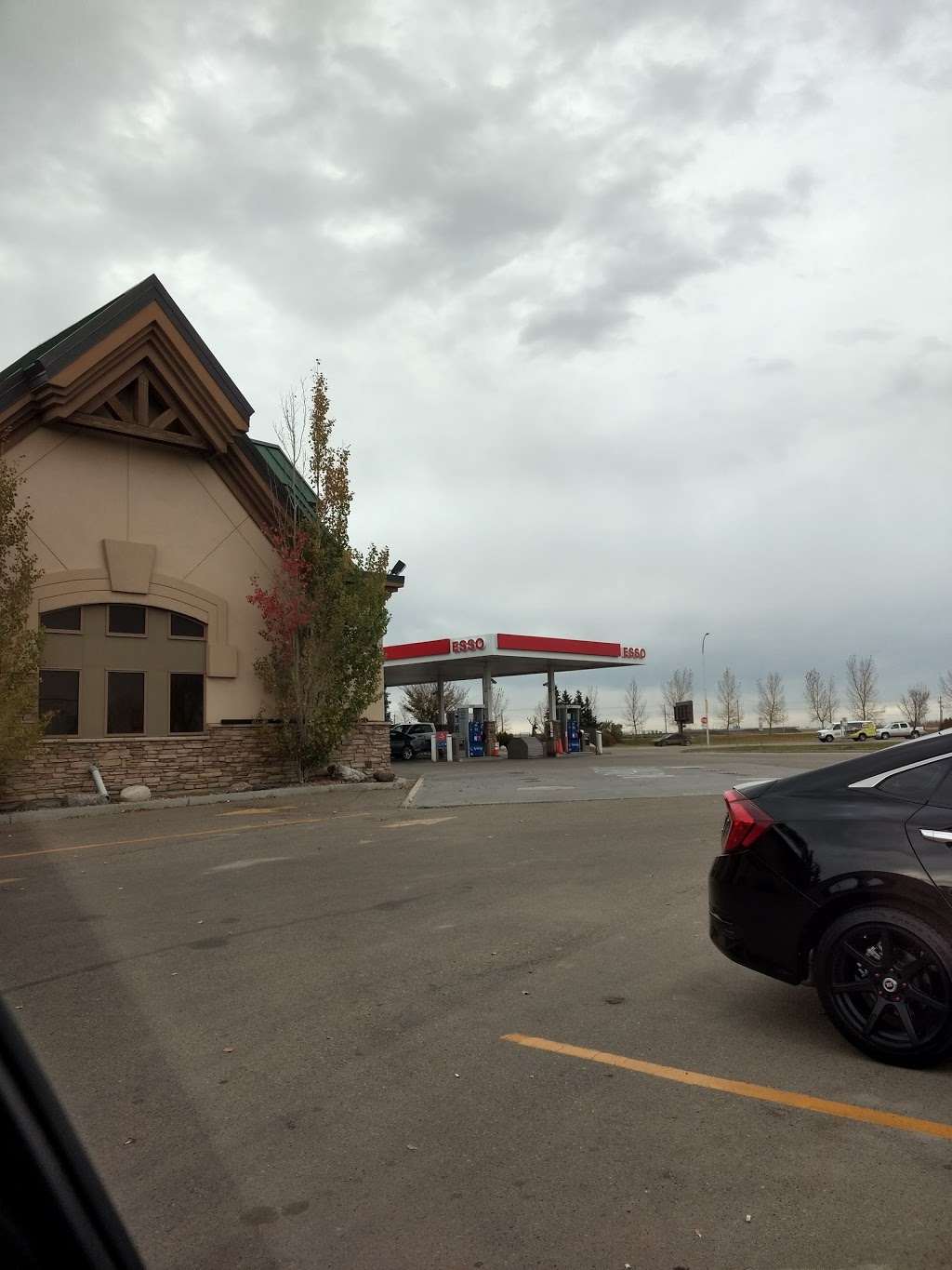 Esso | 411 Airport Rd, Edmonton International Airport, AB T9E 0V5, Canada | Phone: (780) 890-7907