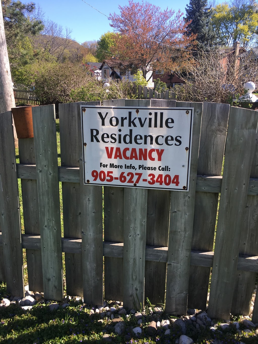 Yorkville Retirement Residence | 211 York Rd, Dundas, ON L9H 1M9, Canada | Phone: (905) 627-3404