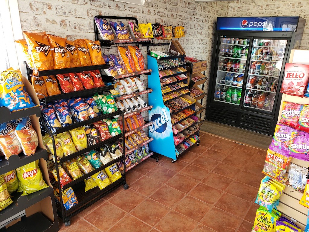 Snack Dash | 224 Gerrish St, Windsor, NS B0N 2T0, Canada | Phone: (902) 798-4015