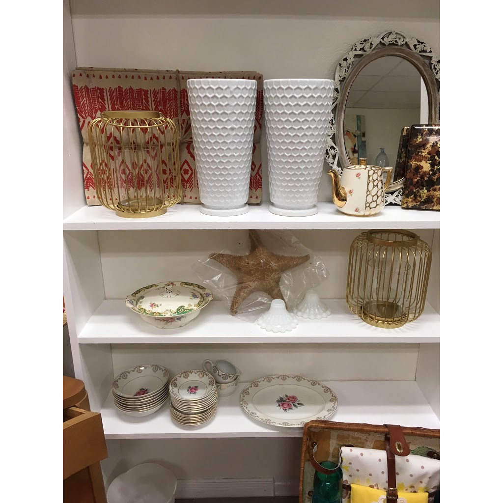 Pretty Vintage | 101 Westminster Dr S, Cambridge, ON N3H 1S9, Canada | Phone: (226) 971-0116