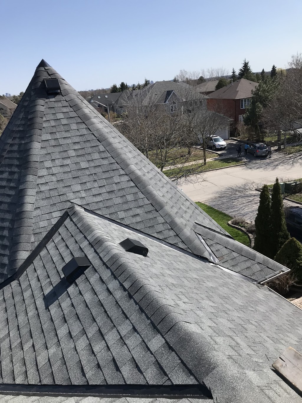 White Lightning Steep Roofing | 19 Bird Ln, Bracebridge, ON P1L 1J1, Canada | Phone: (647) 888-8310