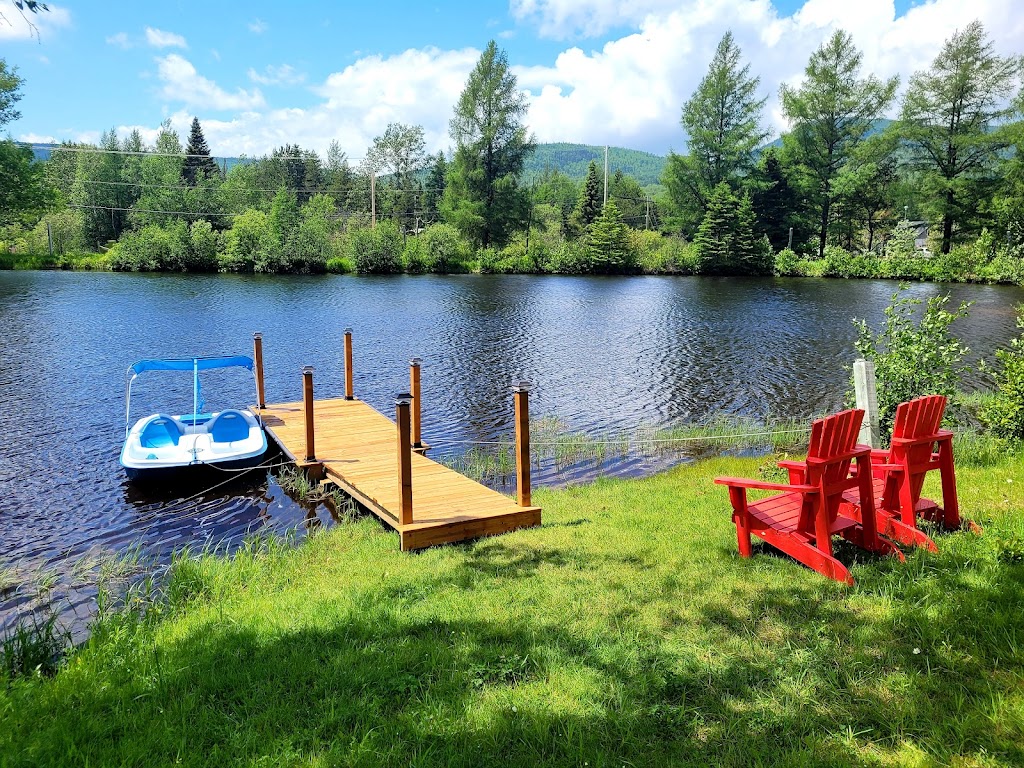 Chalet Lac-Calmie | 680 Chem. des Loisirs, La Malbaie, QC G5A 1Y5, Canada | Phone: (450) 577-5272